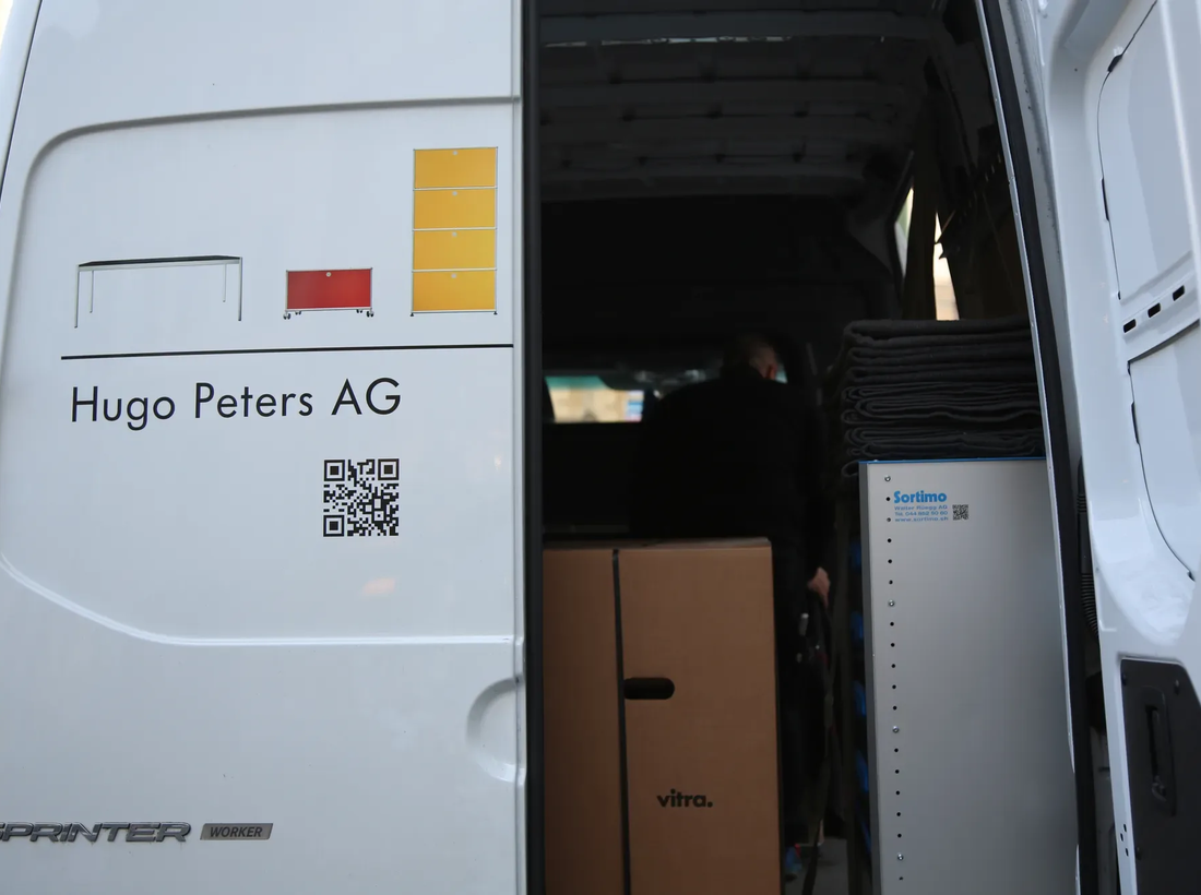 Hugo Peters, Services, Logistik und Montage
